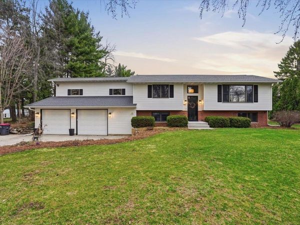 5566 Mary Lake Road, Waunakee, WI 53597