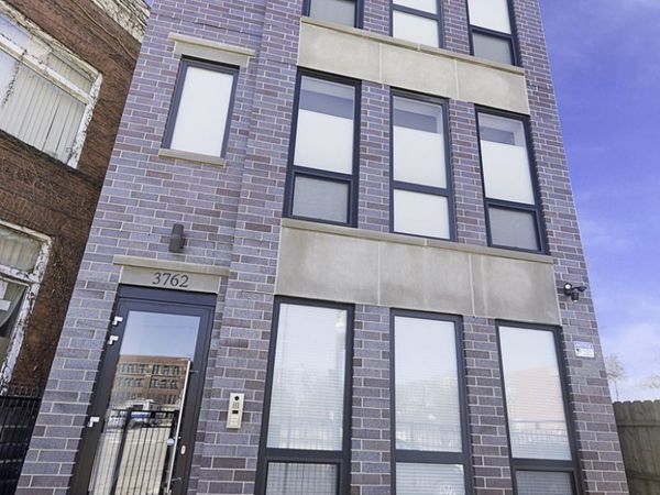 3762 S Indiana Avenue, Chicago, IL 60653