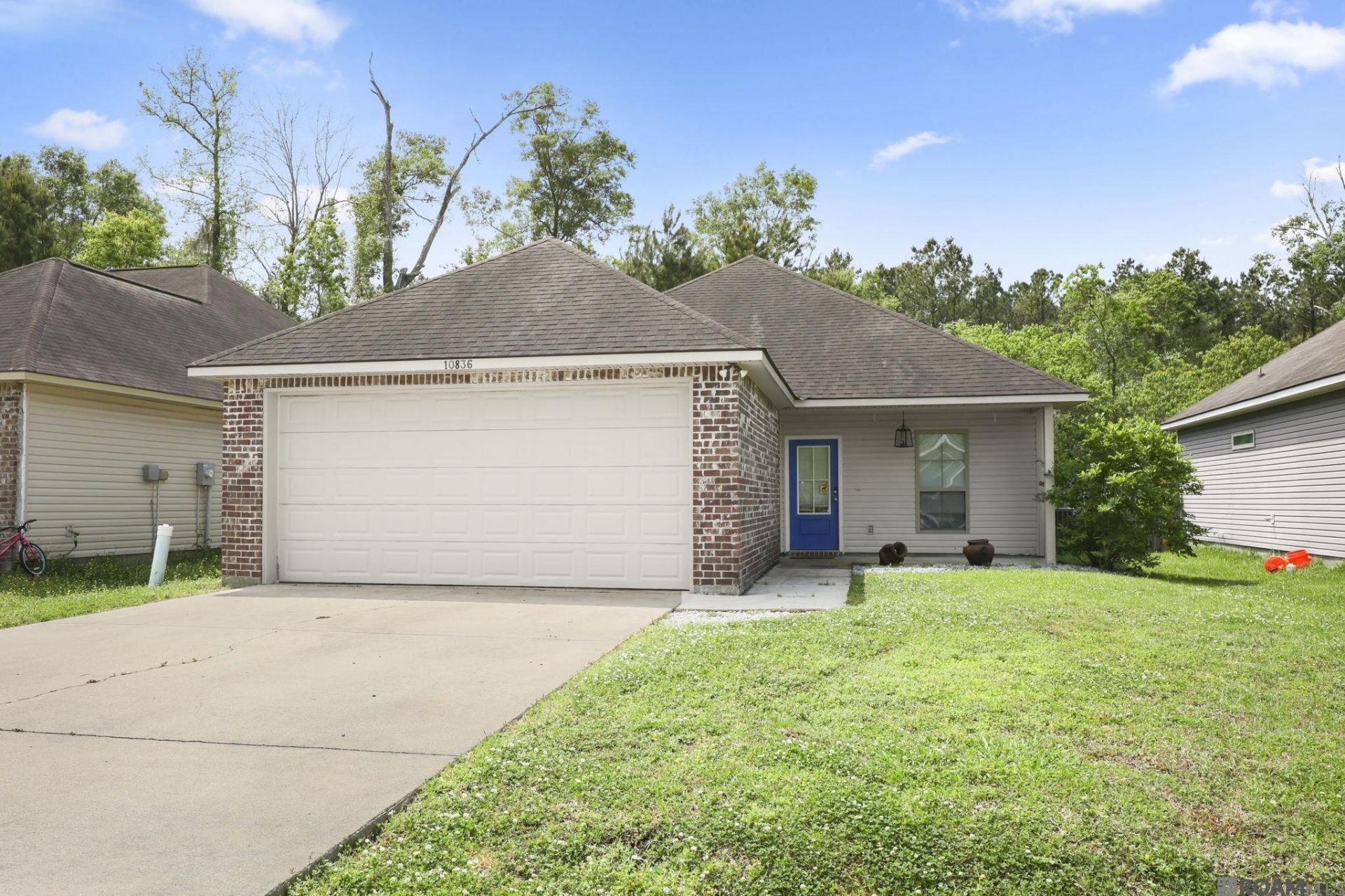 10836 Field Pointe Dr, Denham Springs, LA 70726 Main Photo