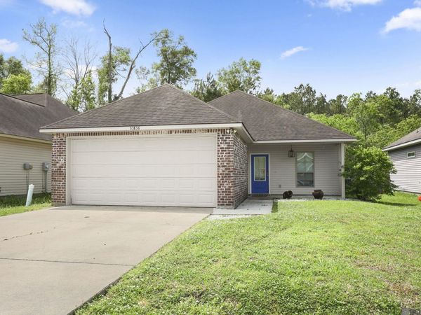 10836 Field Pointe Dr, Denham Springs, LA 70726