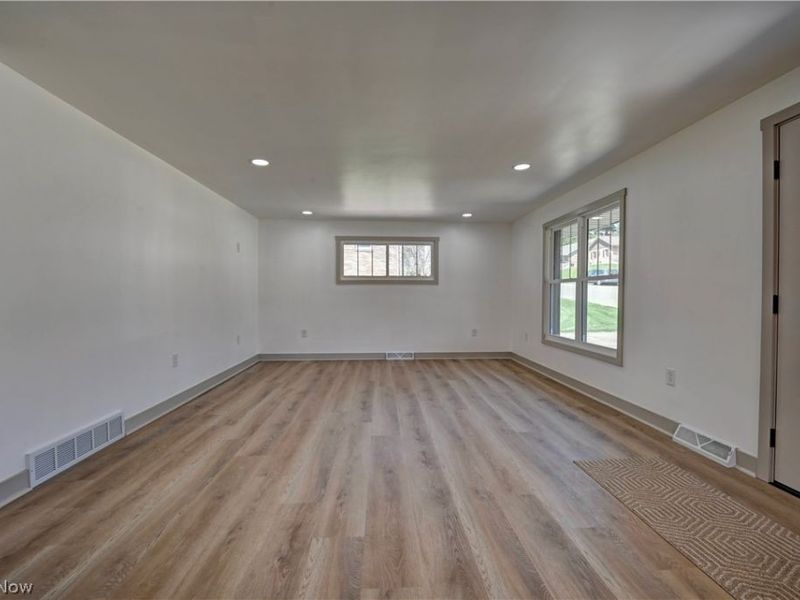212 High Street, Dover, OH 44622 Photo 11