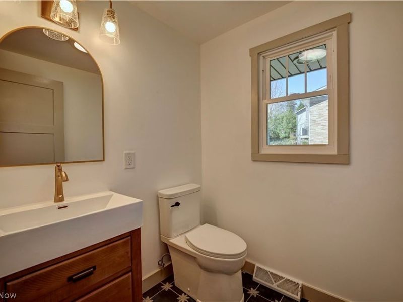 212 High Street, Dover, OH 44622 Photo 19