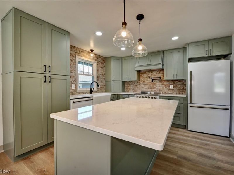 212 High Street, Dover, OH 44622 Photo 5