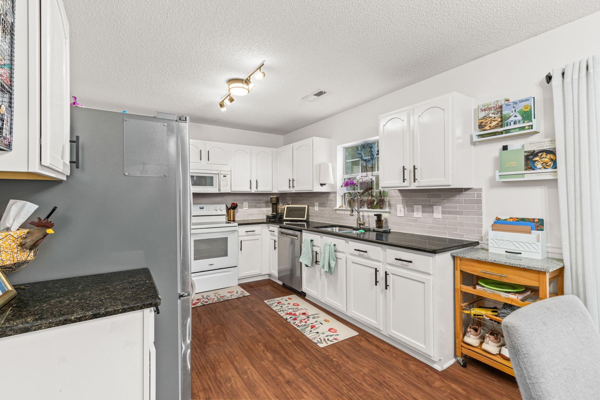 5143 Ballantine Drive Photo 12