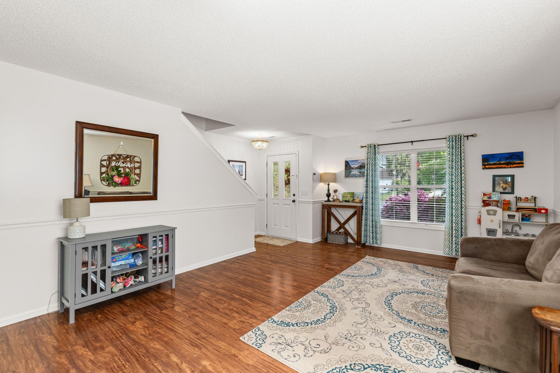 5143 Ballantine Drive Photo 6