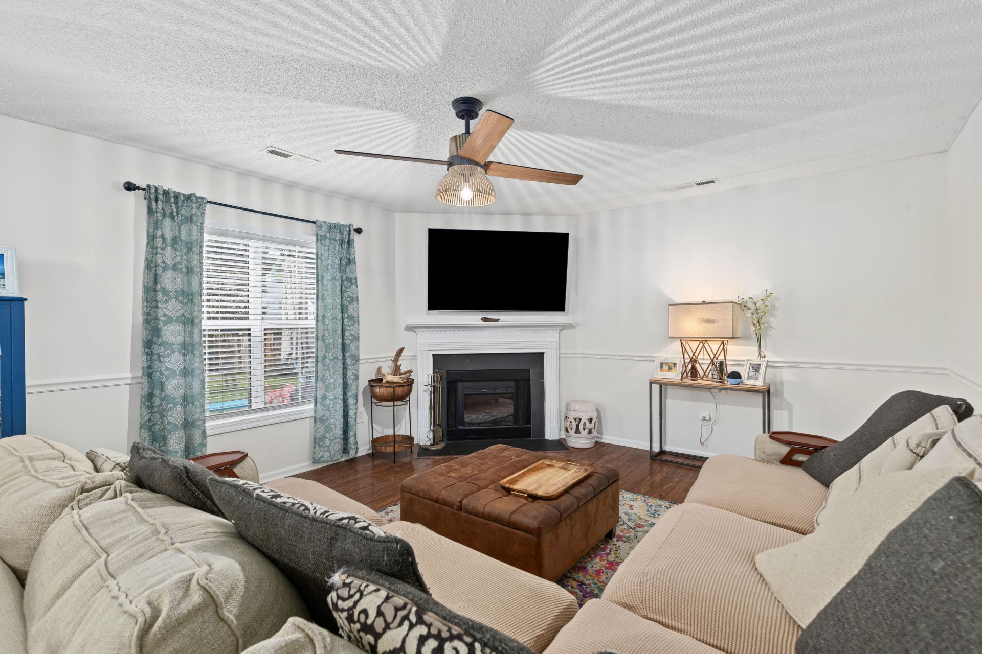 5143 Ballantine Drive Photo 9