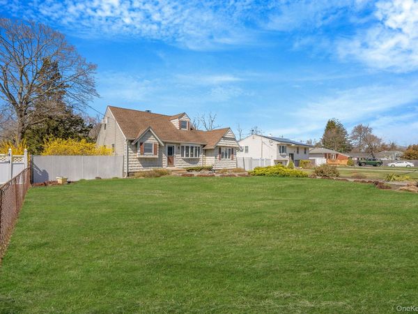 842 Greenlawn Avenue , Islip Terrace, NY 11752