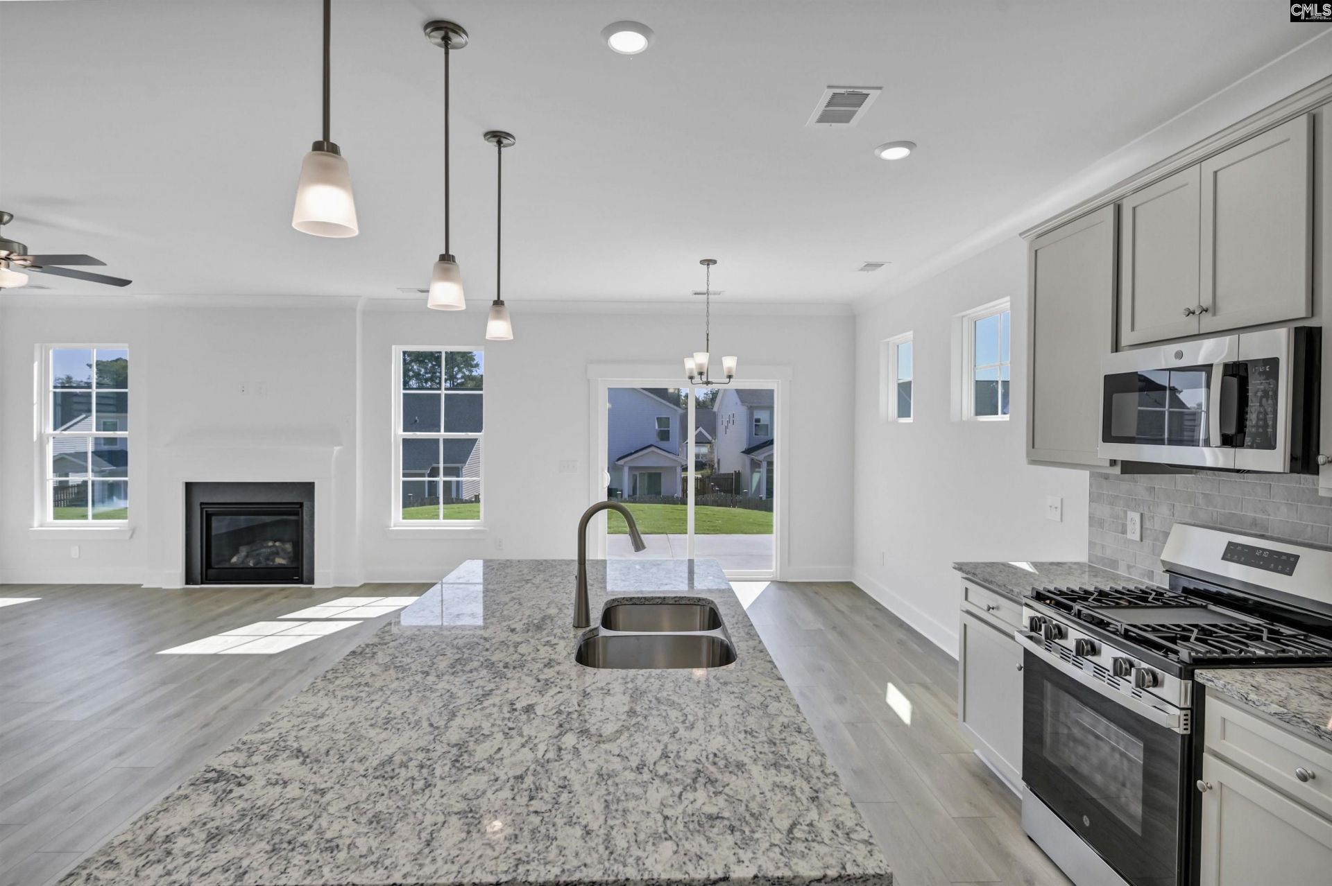 620 Thunder Gulch Avenue  Photo 11