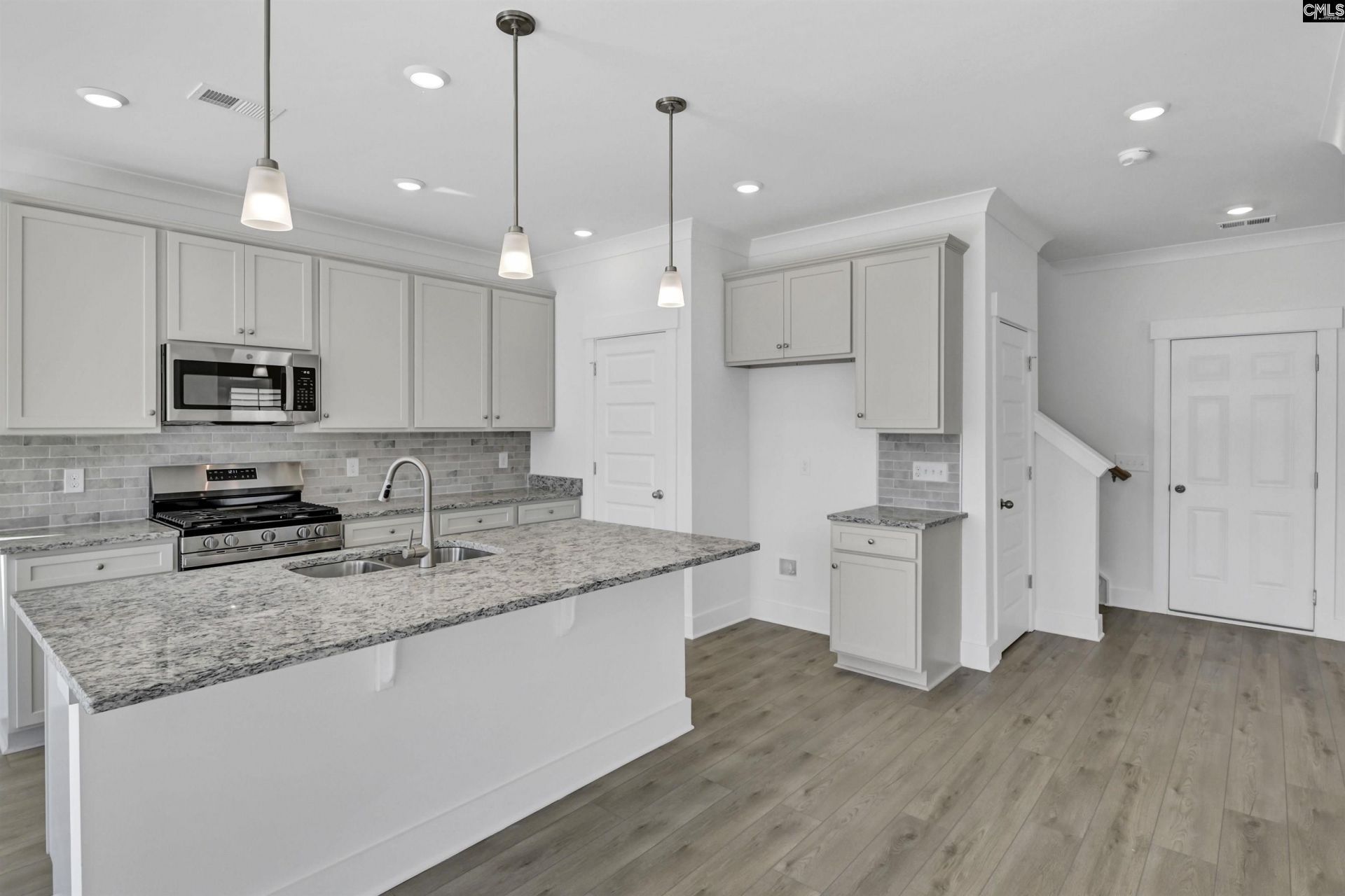 620 Thunder Gulch Avenue  Photo 13