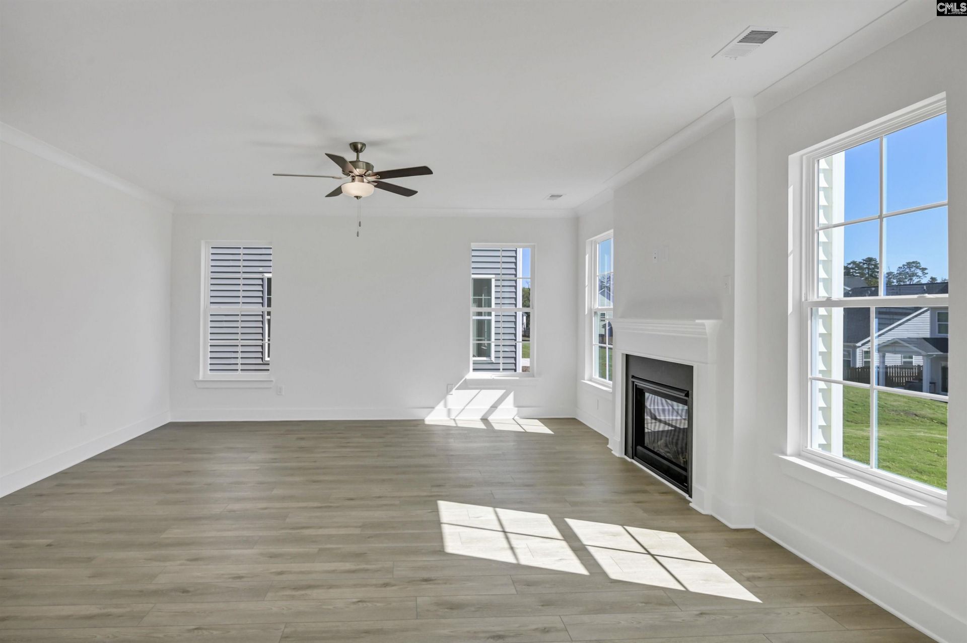 620 Thunder Gulch Avenue  Photo 7