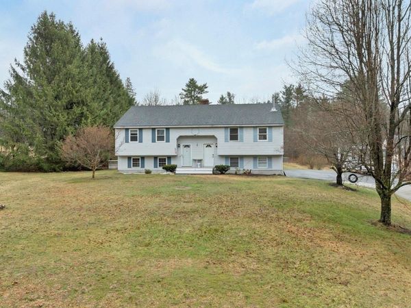 14 N Salem Road, Unit A, Hampstead, NH 03841