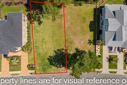 1002 Clubhouse Dr. photo 4