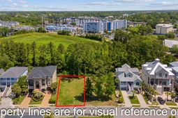 1002 Clubhouse Dr. photo 4