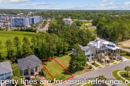 1002 Clubhouse Dr. photo 4