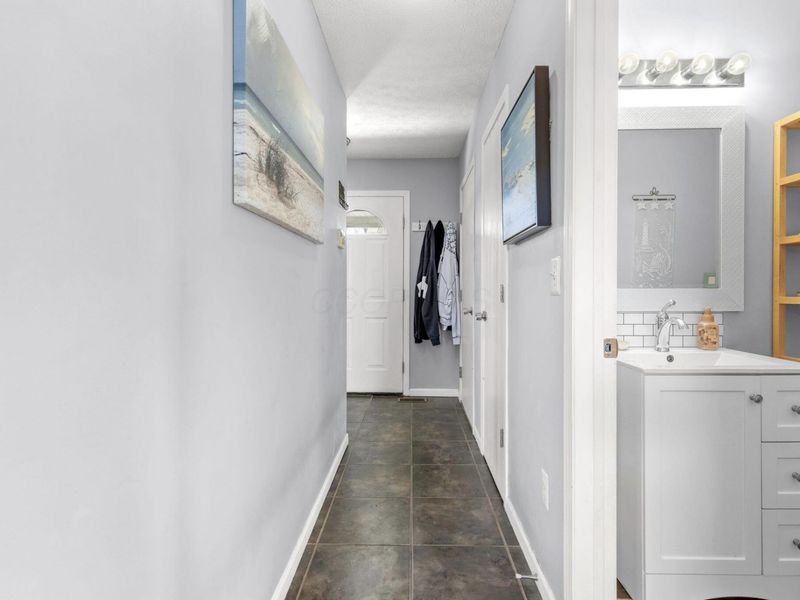 1962 Dyer Road, Grove City, OH 43123 Photo 8