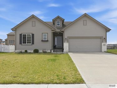 11003 Superior Drive , Papillion, NE 68046