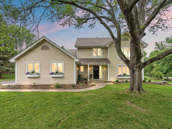 2741 Crescent Ridge Road, Minnetonka, MN 55305