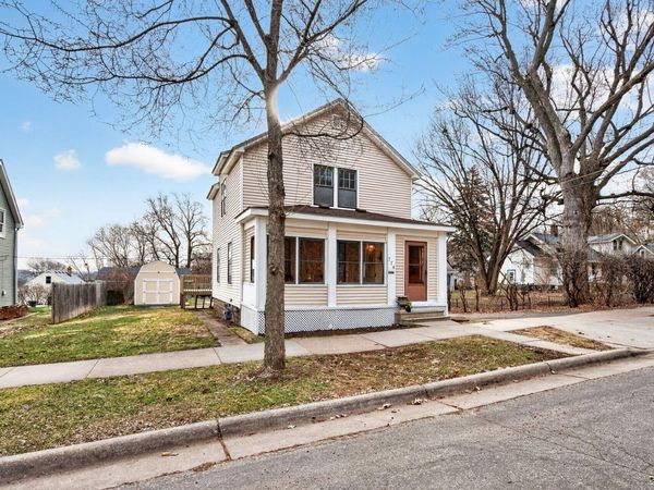 776 Andrew Street , Saint Paul, MN 55107