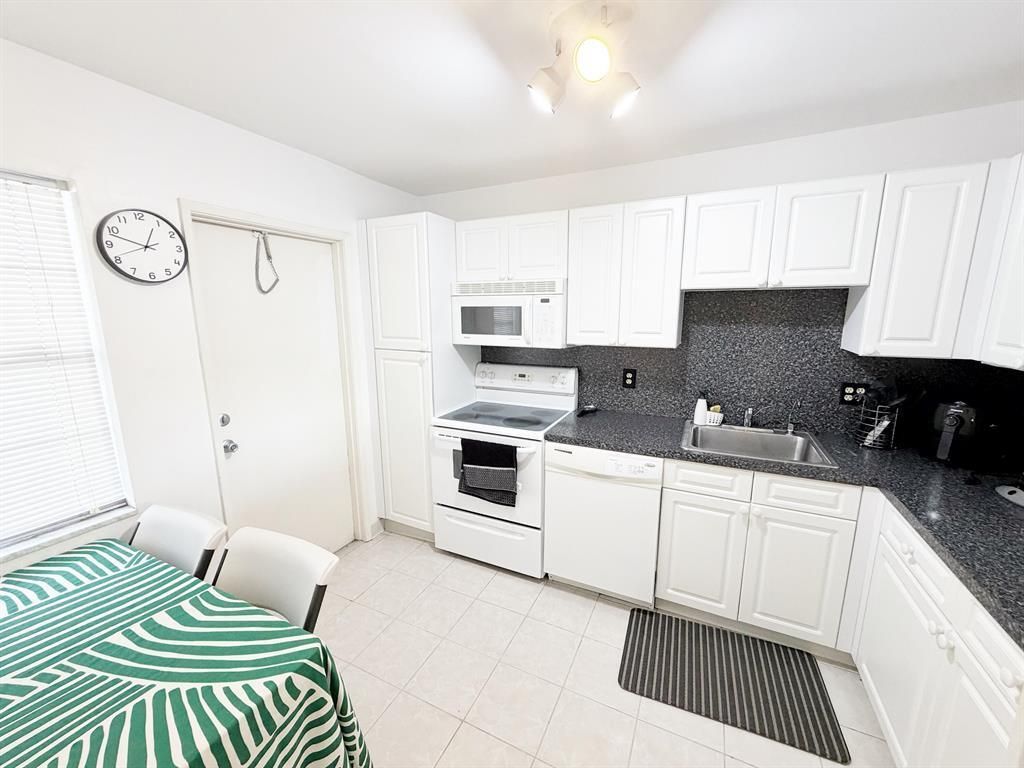 2681 S Course Drive, Unit 511, Pompano Beach, FL 33069 Photo