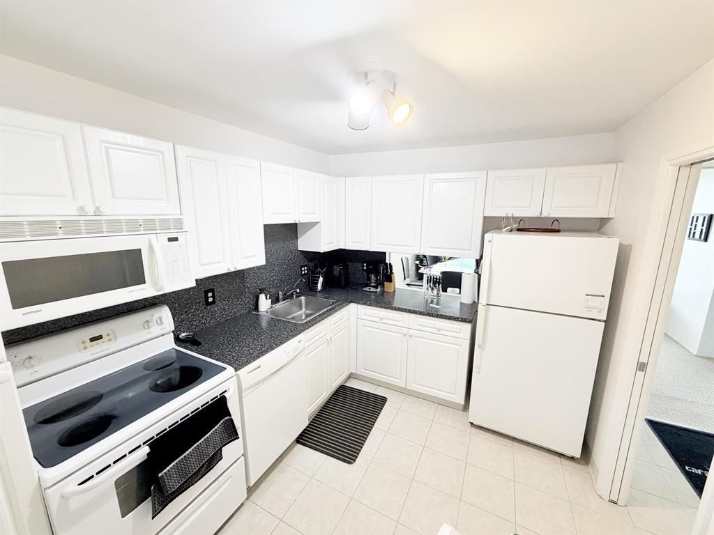 2681 S Course Drive, Unit 511, Pompano Beach, FL 33069 Photo