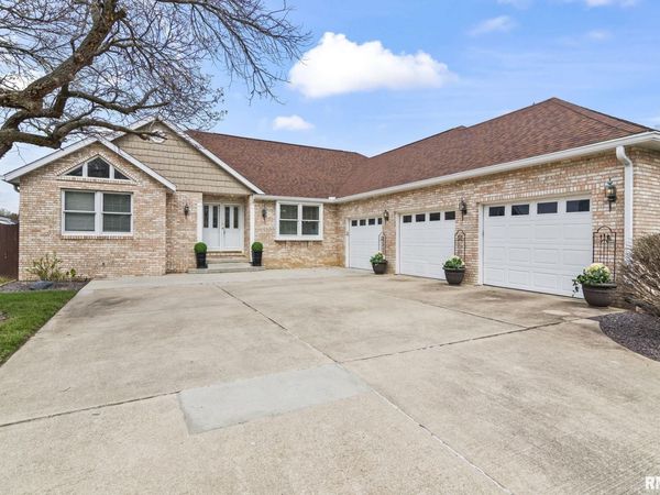 6932 Fringetree Way, Springfield, IL 62712