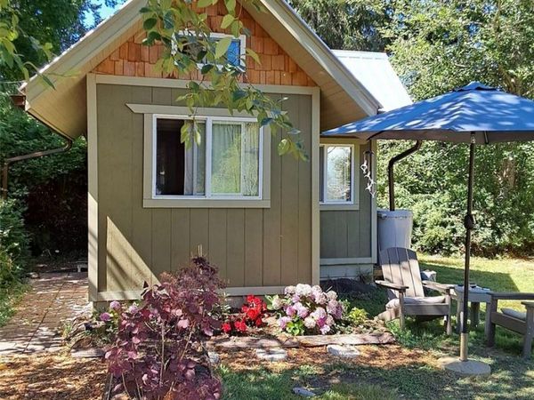 1040 McClay Way, Gabriola Island, BC V0R 1X3