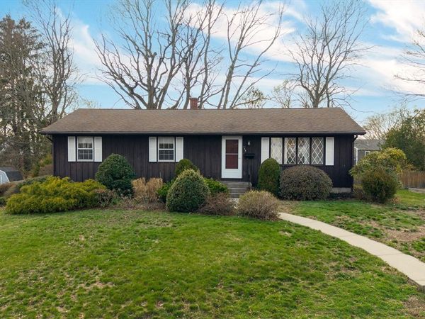 172 Brook St, Somerset, MA 02726