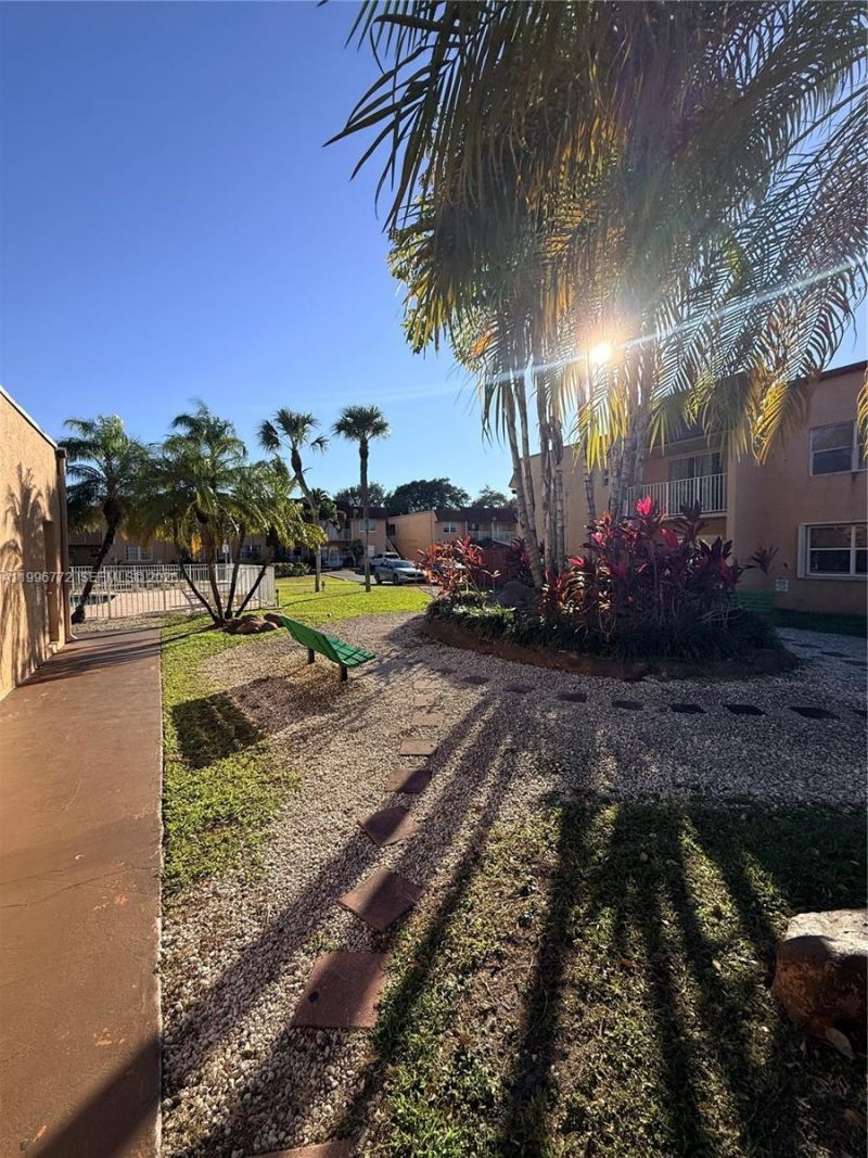 9972 SW 88th St, Unit 1125, Miami, FL 33176 Photo
