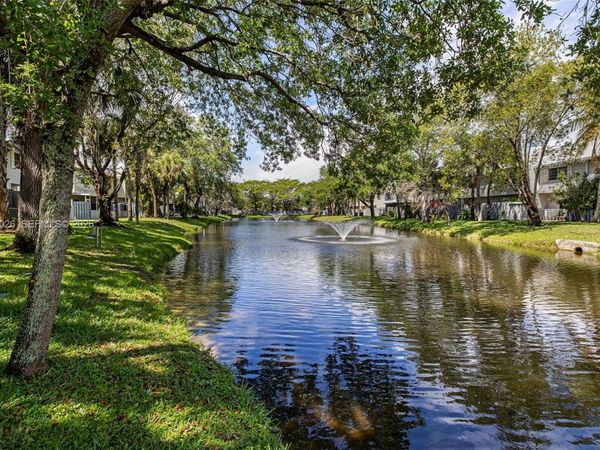 85 SW 3rd St, Pompano Beach, FL 33060