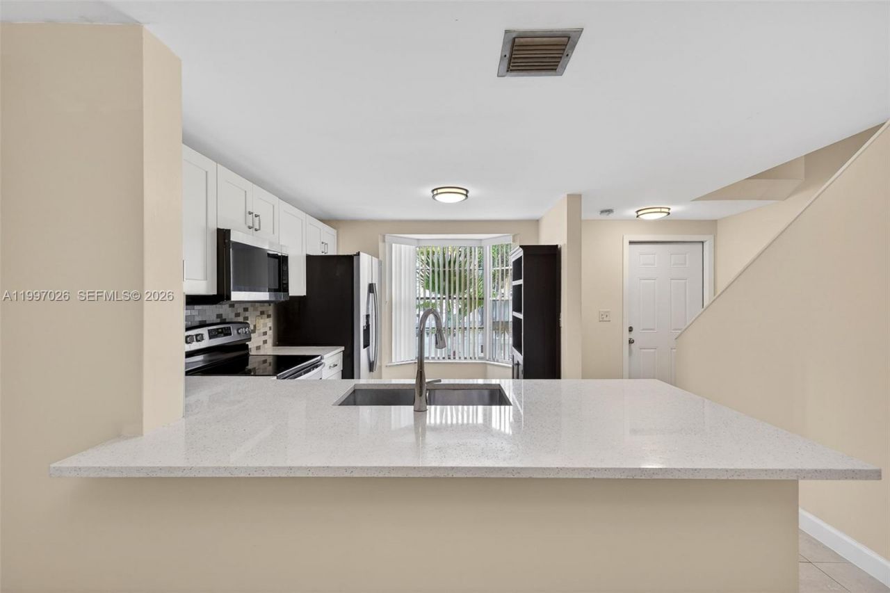 85 SW 3rd St, Pompano Beach, FL 33060 Photo