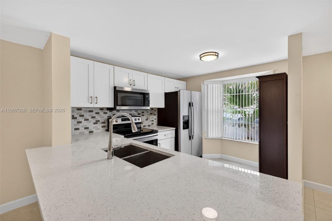 85 SW 3rd St, Pompano Beach, FL 33060 Photo