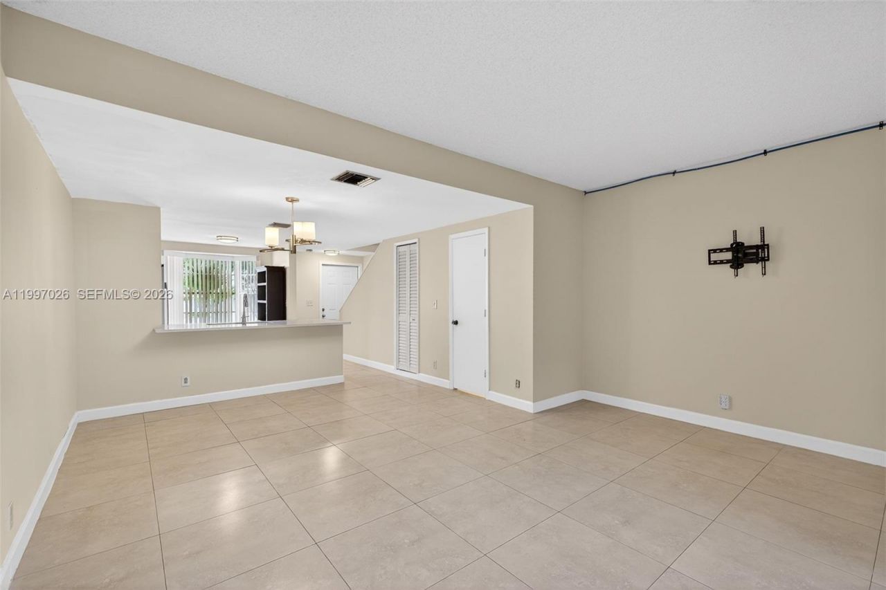 85 SW 3rd St, Pompano Beach, FL 33060 Photo