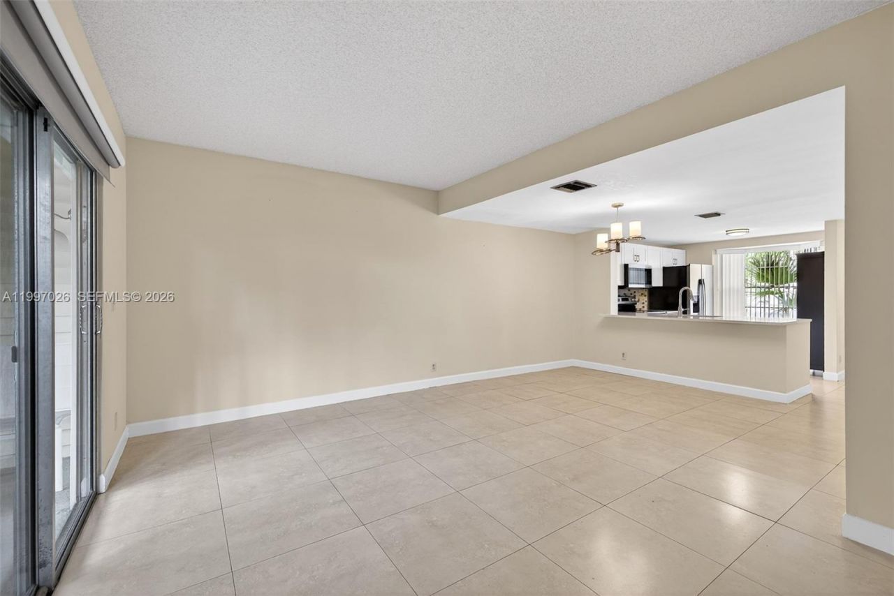 85 SW 3rd St, Pompano Beach, FL 33060 Photo