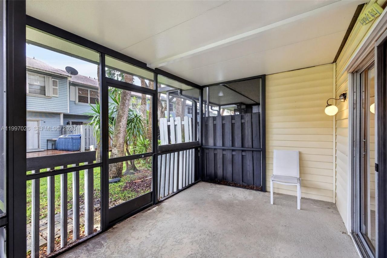 85 SW 3rd St, Pompano Beach, FL 33060 Photo