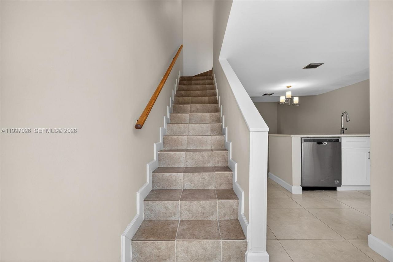 85 SW 3rd St, Pompano Beach, FL 33060 Photo