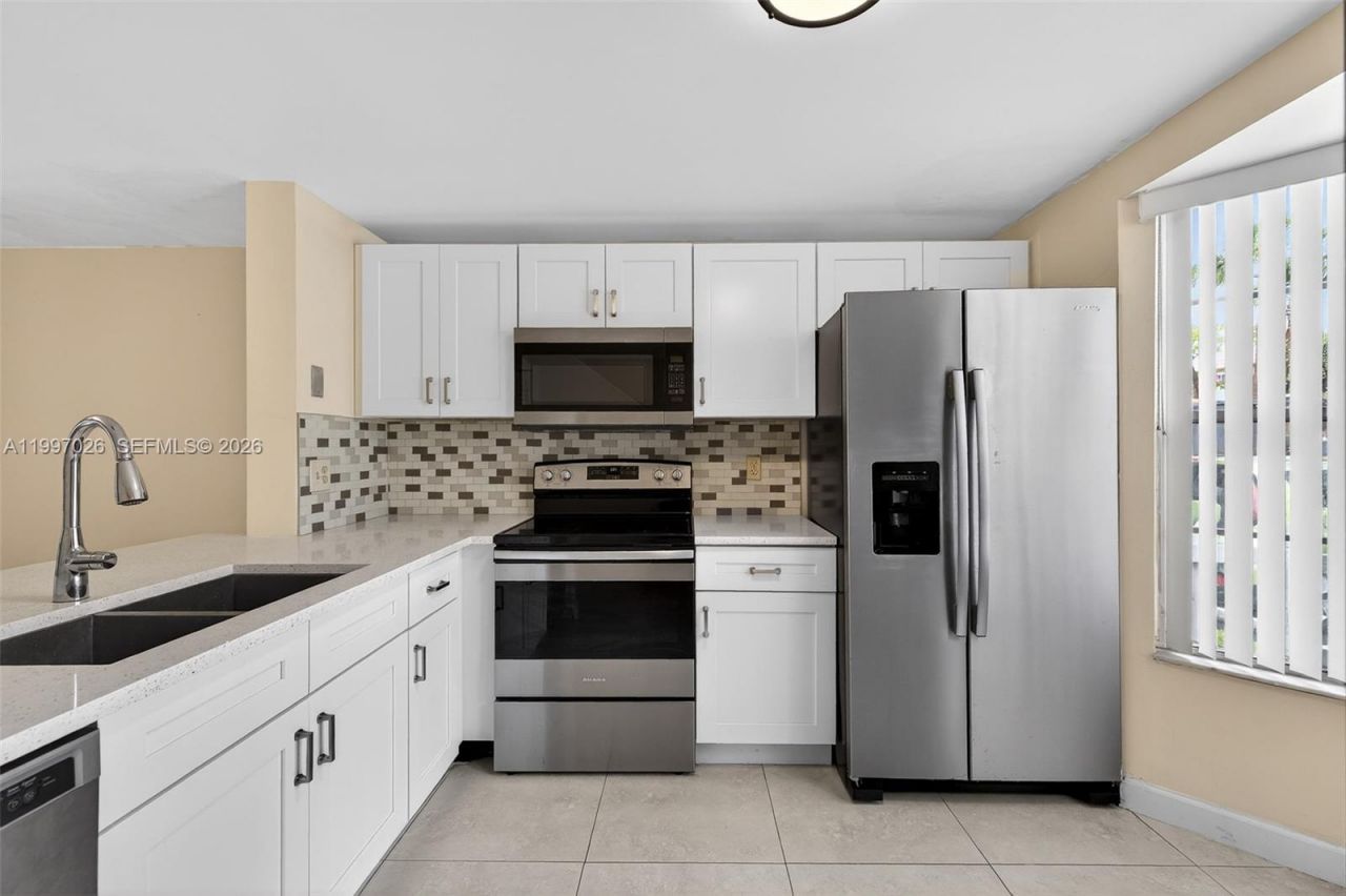 85 SW 3rd St, Pompano Beach, FL 33060 Photo