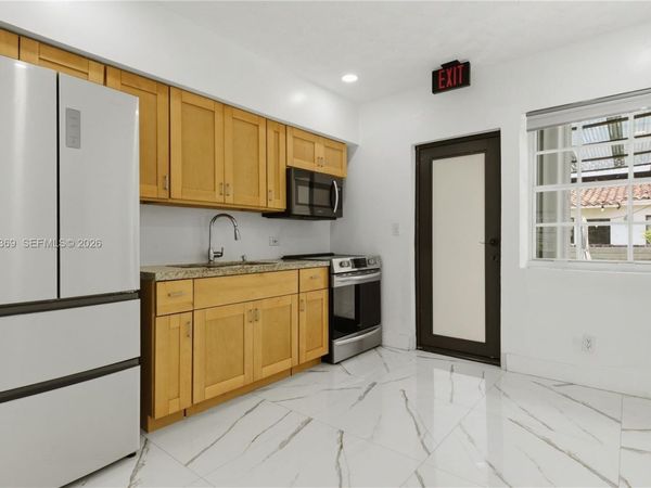 11221 NE 9th Ave, Biscayne Park, FL 33161