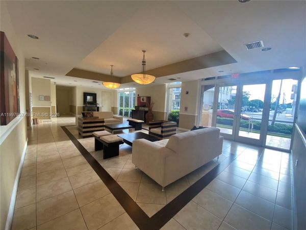 2425 SW 27th Ave, Unit 1008, Miami, FL 33145