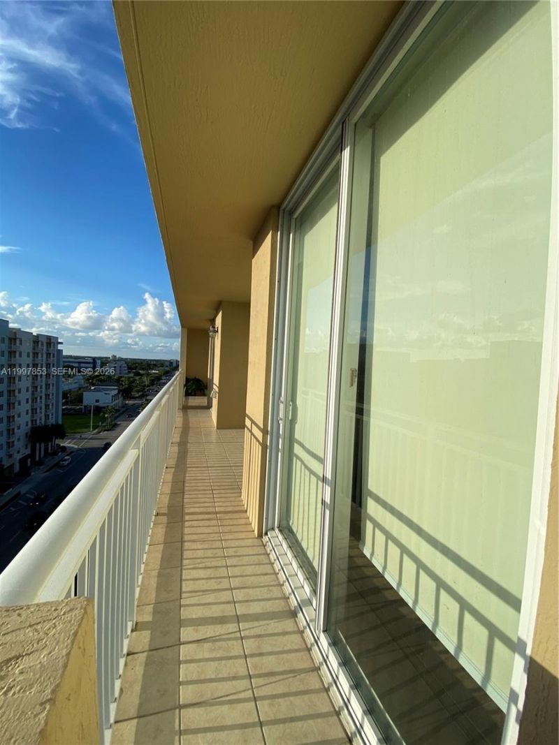 2425 SW 27th Ave , Unit 1008, Miami, FL 33145 Photo