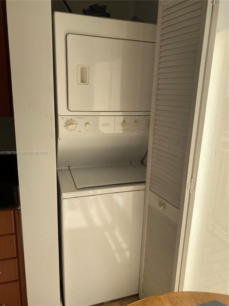 2425 SW 27th Ave , Unit 1008, Miami, FL 33145 Photo