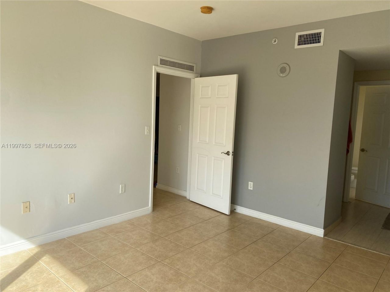 2425 SW 27th Ave , Unit 1008, Miami, FL 33145 Photo