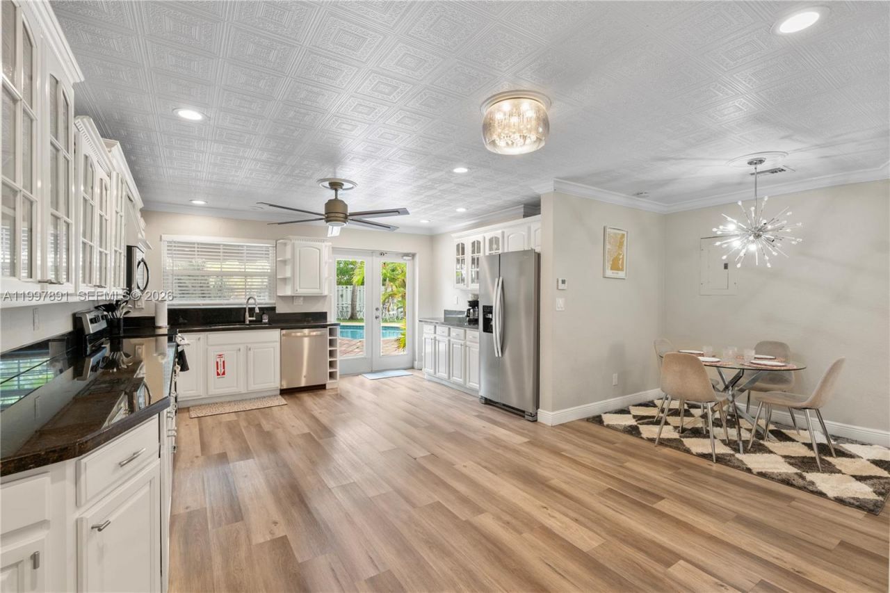 1652 NE 39th St , Oakland Park, FL 33334 Photo