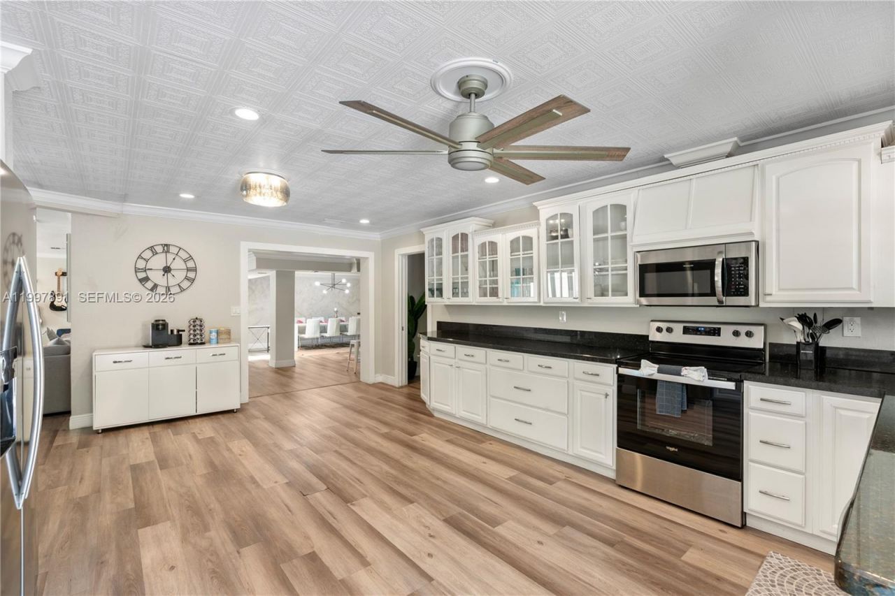 1652 NE 39th St , Oakland Park, FL 33334 Photo