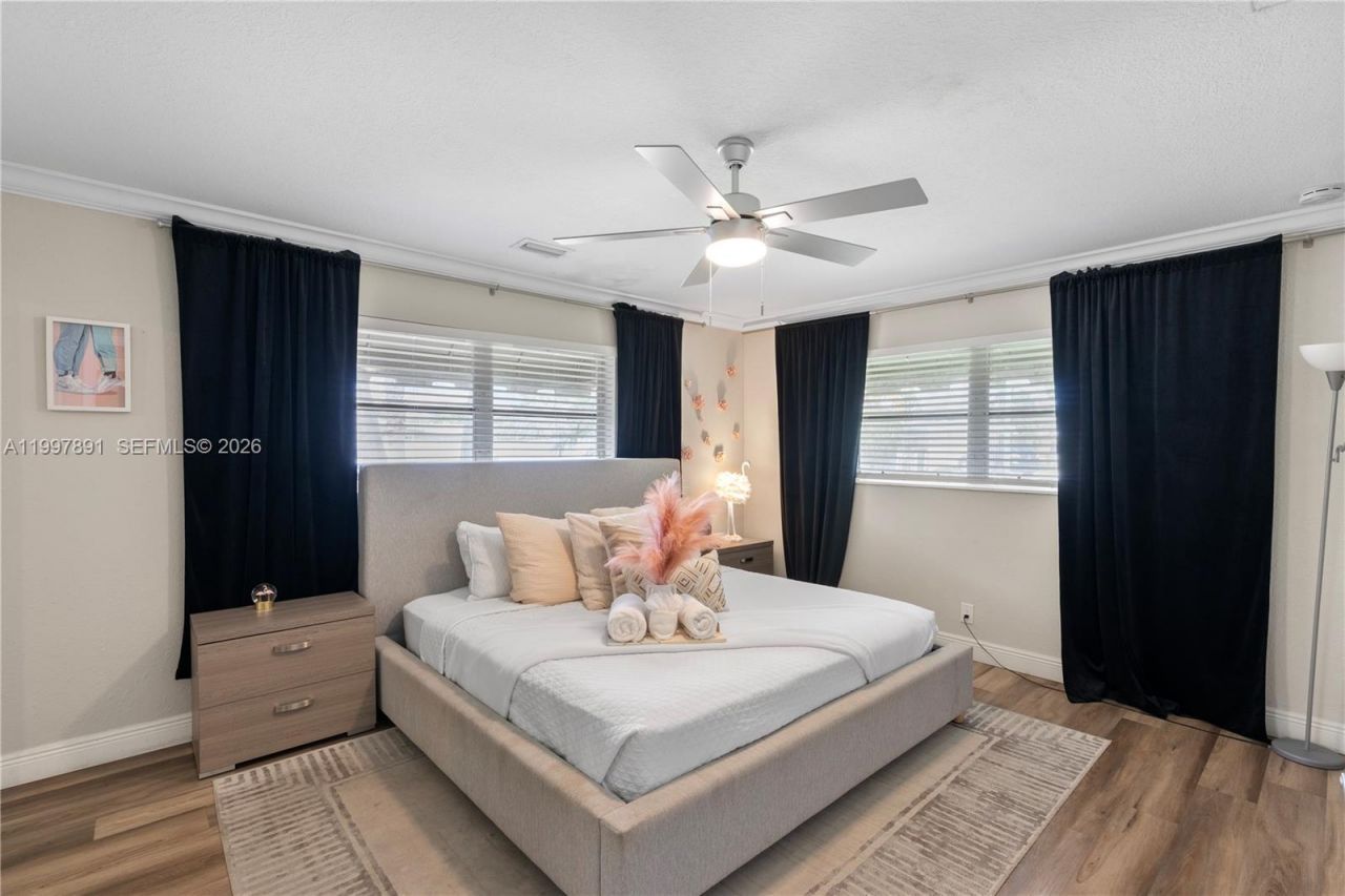 1652 NE 39th St , Oakland Park, FL 33334 Photo