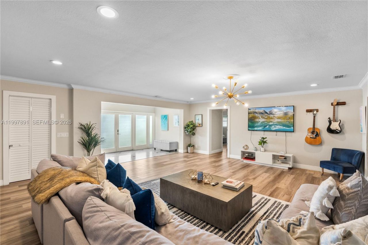 1652 NE 39th St , Oakland Park, FL 33334 Photo