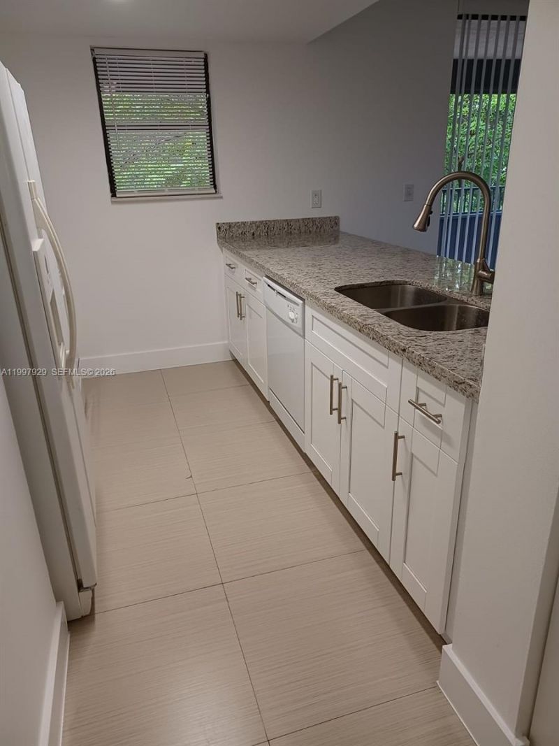 16220 NW 2nd Ave, Unit 411, Miami, FL 33169 Photo