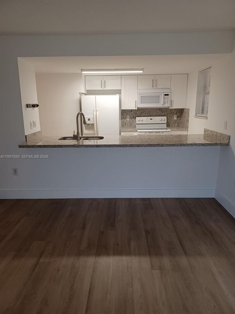 16220 NW 2nd Ave, Unit 411, Miami, FL 33169 Photo