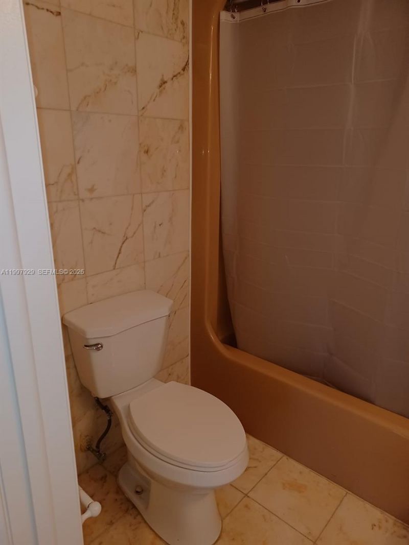 16220 NW 2nd Ave, Unit 411, Miami, FL 33169 Photo