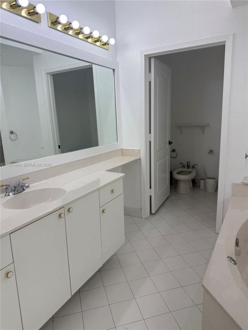 10720 NW 66th St, Unit 112, Doral, FL 33178 Photo