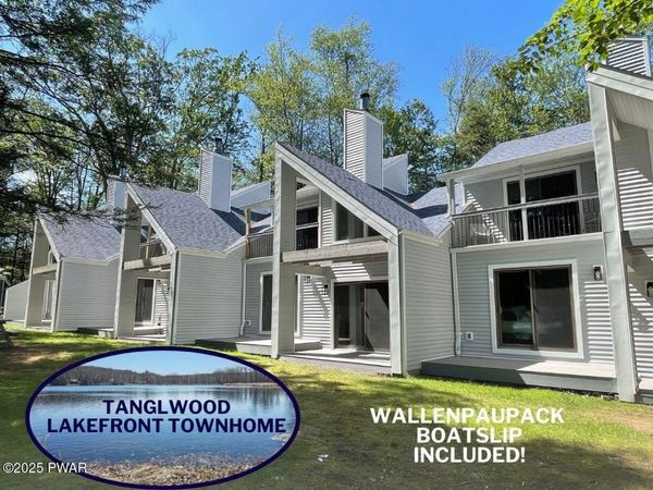 134 Laurel Hill Drive, Unit 105, Greentown, PA 18426